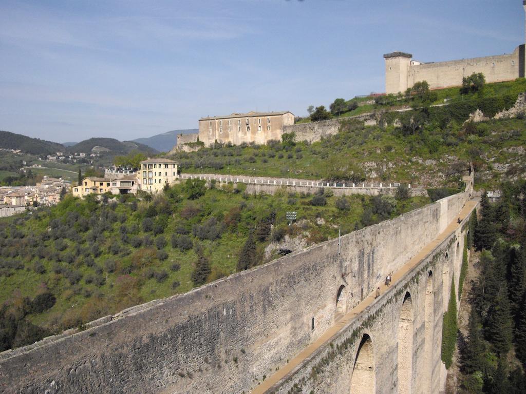 Hotel Gattapone Spoleto Exteriör bild